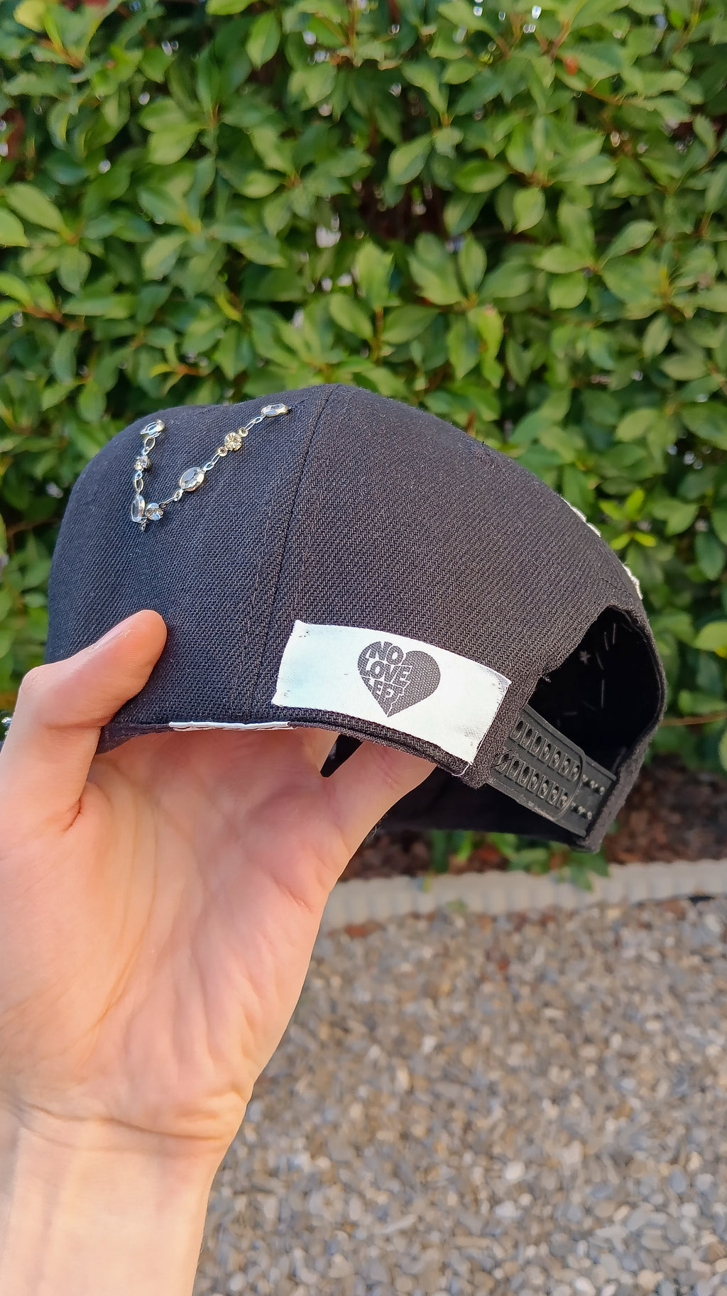 Bloom cap NOLOVELEFT